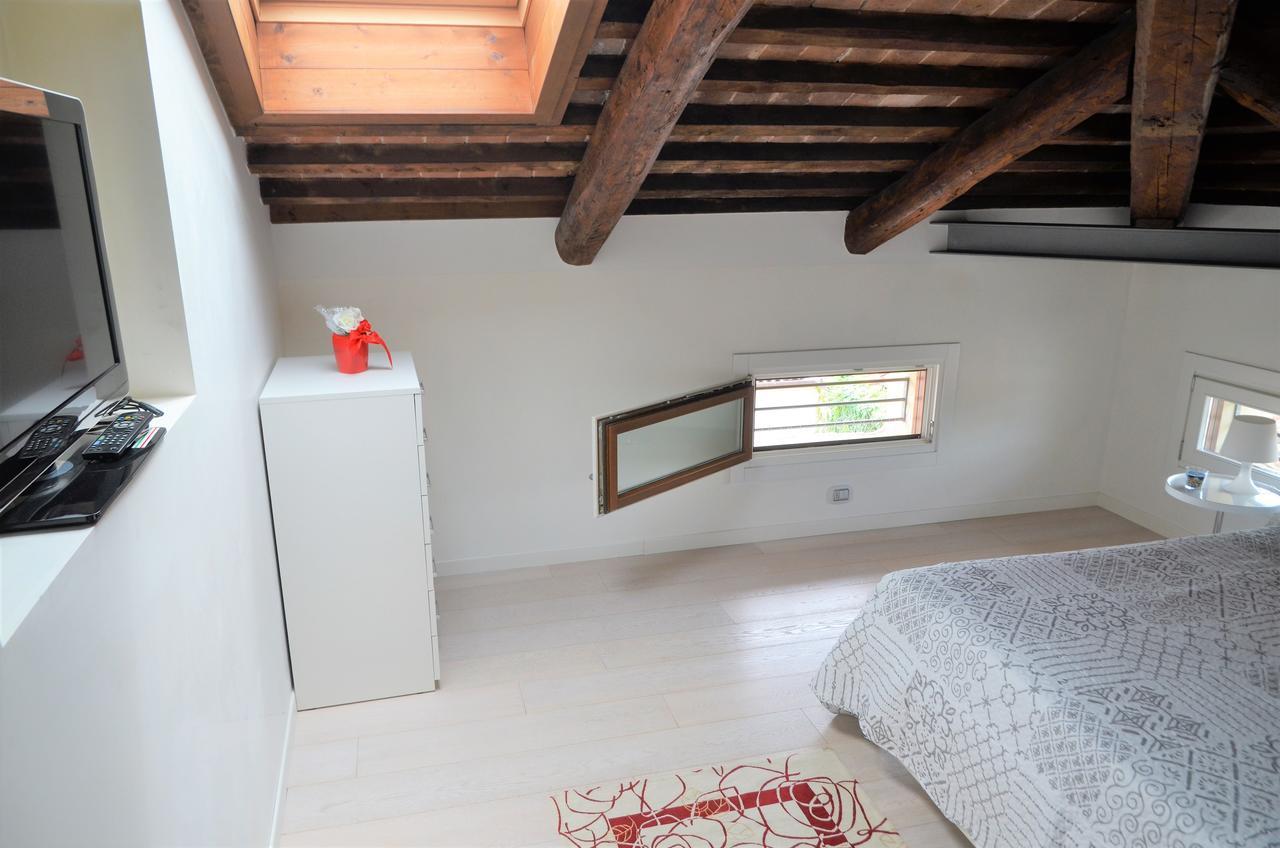 “Al Commercio” Luxury Loft 노알레 외부 사진