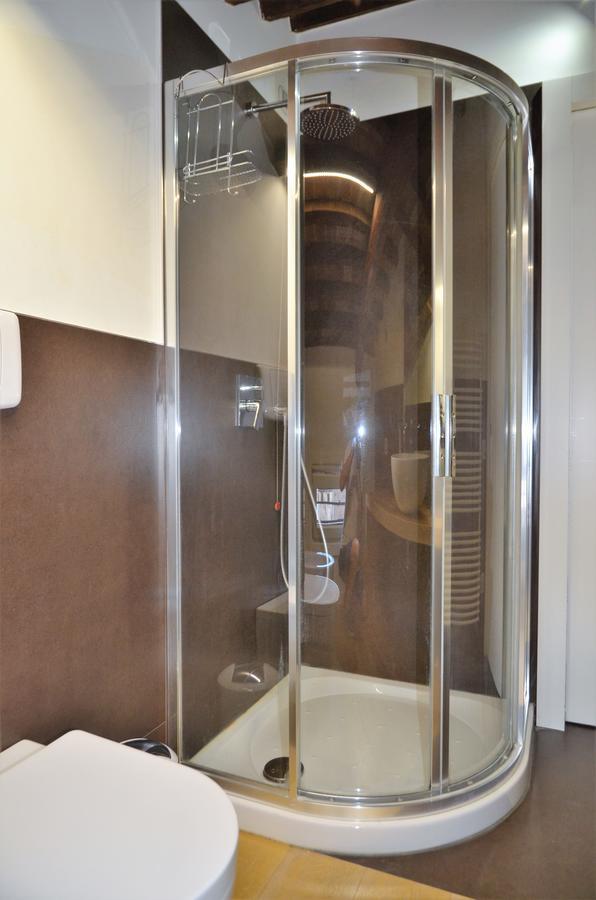 “Al Commercio” Luxury Loft 노알레 외부 사진